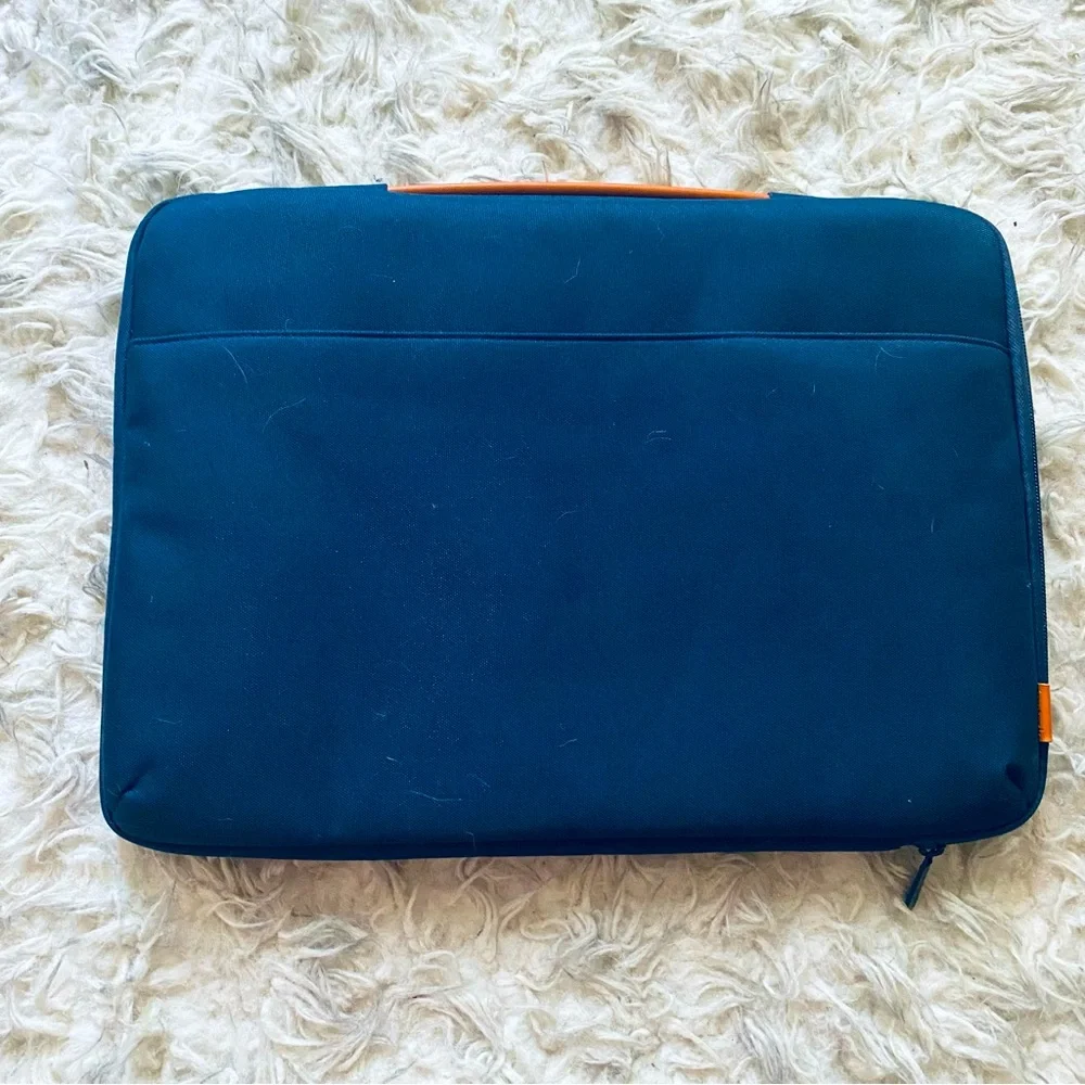 Inateck Dark Blue 16 inch Laptop Sleeve with White Fur Lining , Handle, & Zipper